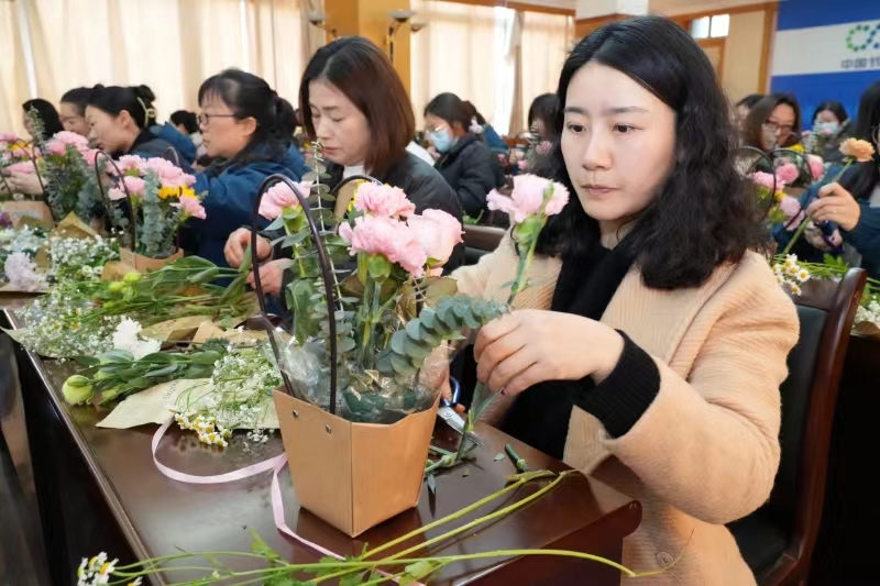 致敬“她力量” 情暖巾幗心 ——襄陽中環(huán)水務(wù)有限公司三八婦女節(jié)